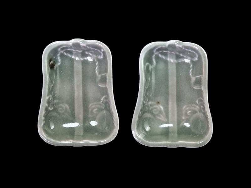 伊万里　瀬戸　青磁　軍配の図　変形豆皿　2枚　珍品　E667AS-fbsf