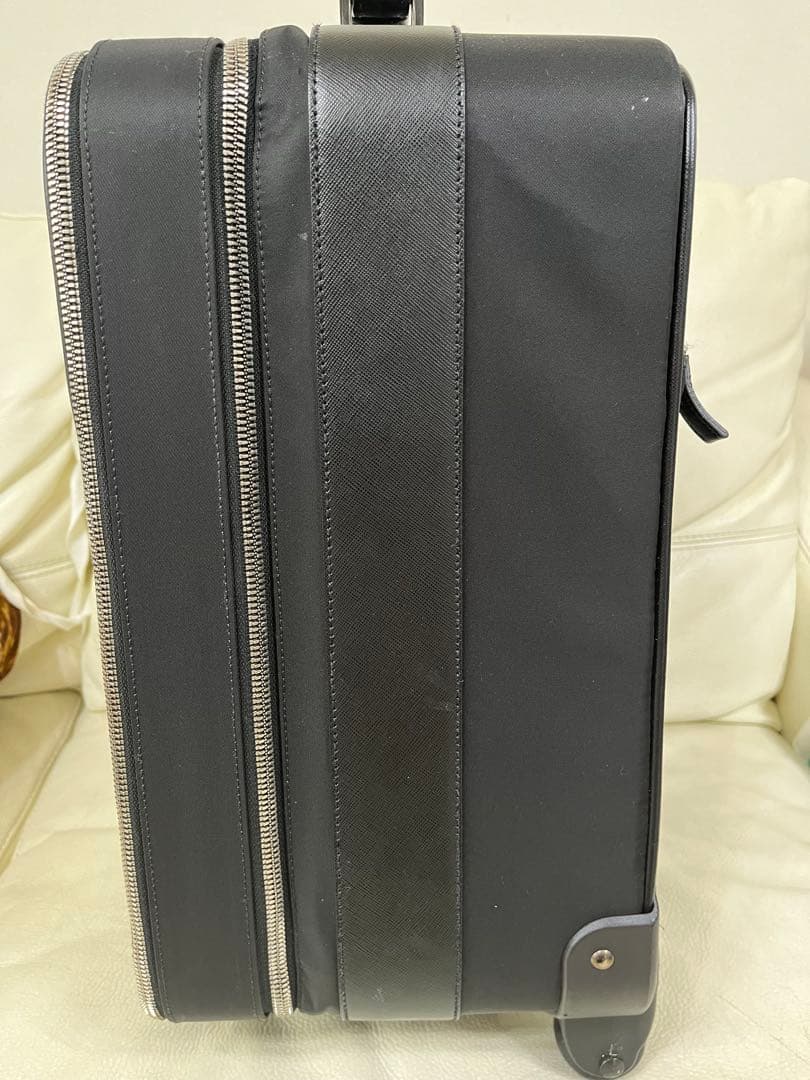 margie　プラダスーツケース