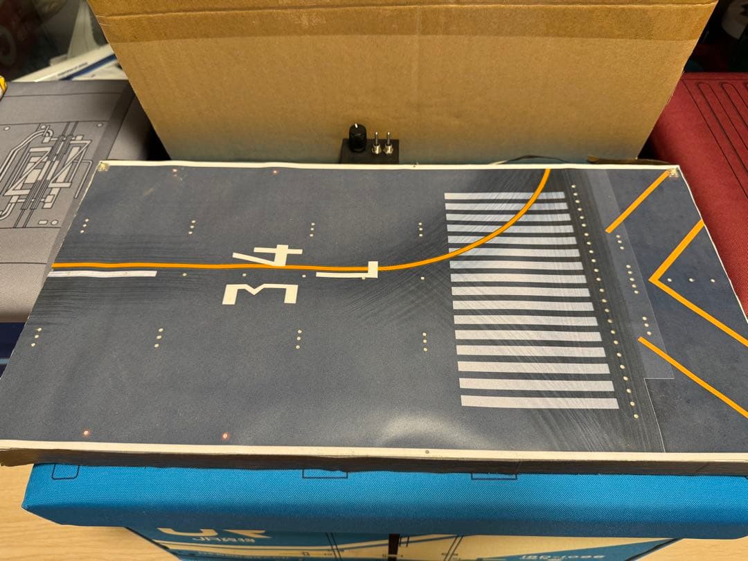 1/200 航空機専用　LED滑走路付き