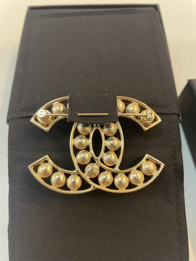 ྀིCHANELྀི ブローチ 未使用