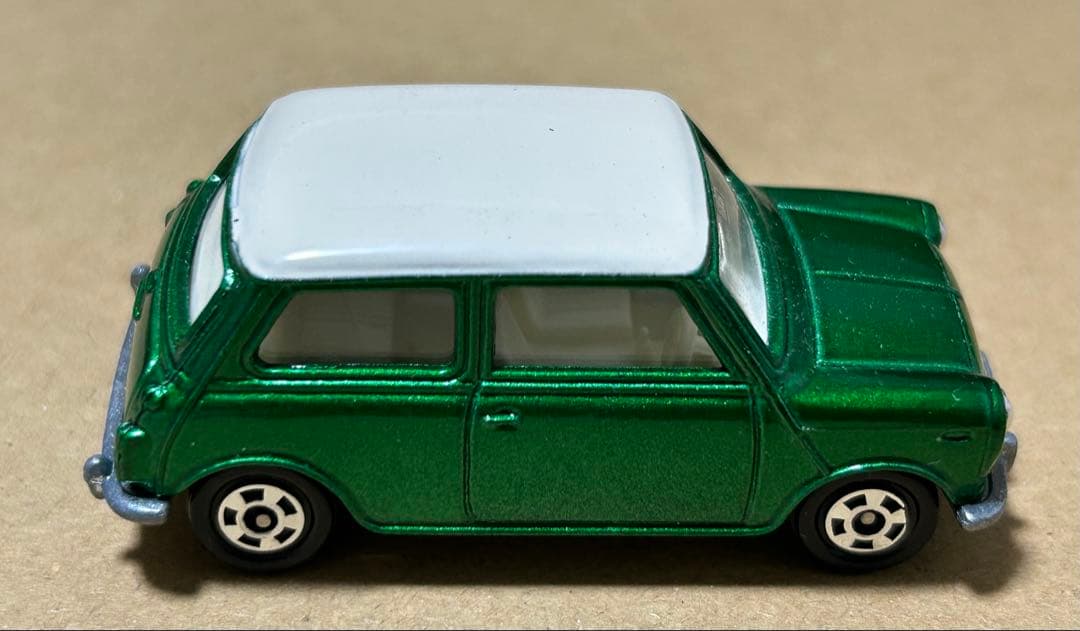 トミカ F8 ミニクーパー 輸出仕様 メタグリーン