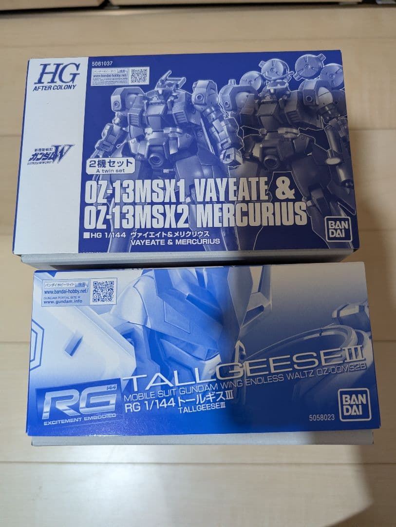 RGトールギスIII & HGACヴァイエイト、メリクリウスセット