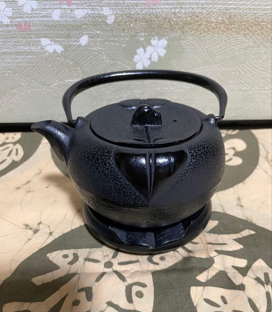 木の葉柄　急須　鉄器 金属工芸 美術品 鉄急須 茶道具 鉄器 鉄瓶 鉄製