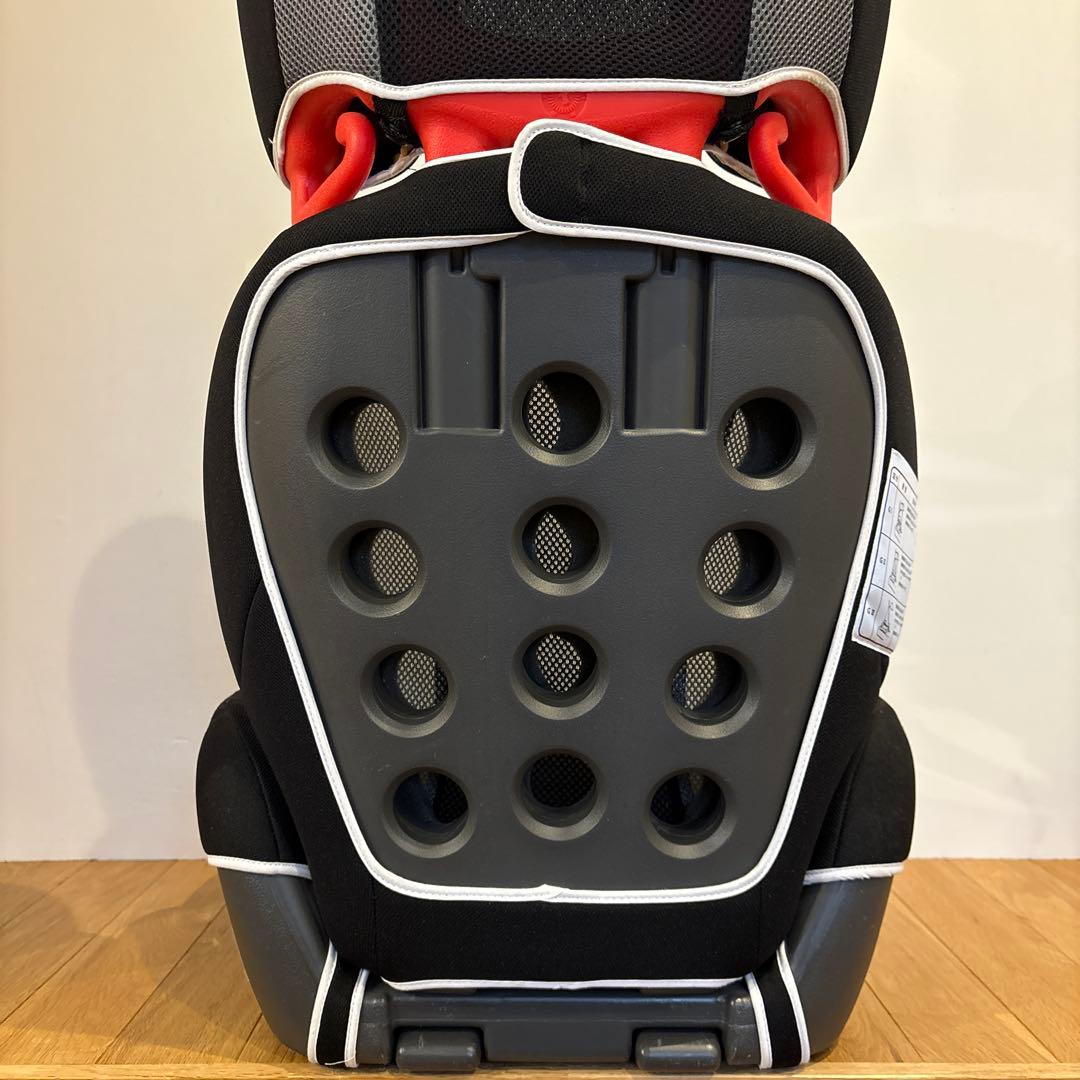 エールベベ ALC246 ジュニアシート ブラック