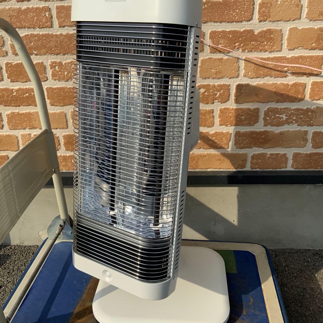 ①コロナ　遠赤外線ストーブ　DH-1220R