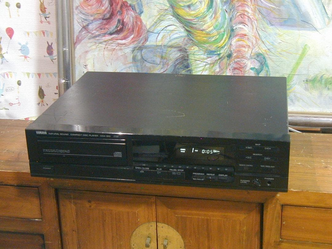★ヤマハ　ＣＤプレーヤー、ＣＤＸ‐５１０。再生良好。キズ多い補修あり。