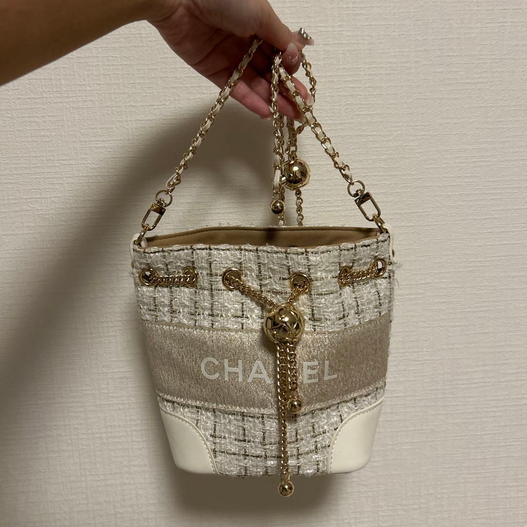 CHANEL ノベルティチェーンバック