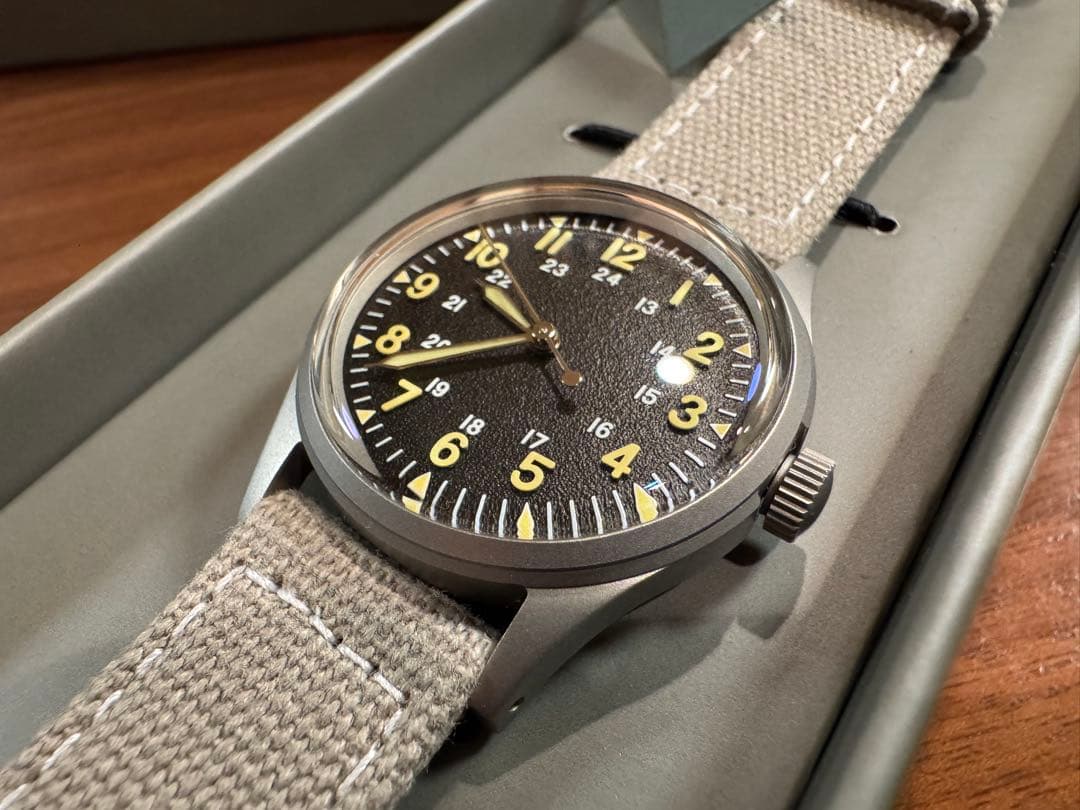 PRAESIDUS プレジダス　ジャングルフィールド　34mm 試着のみ