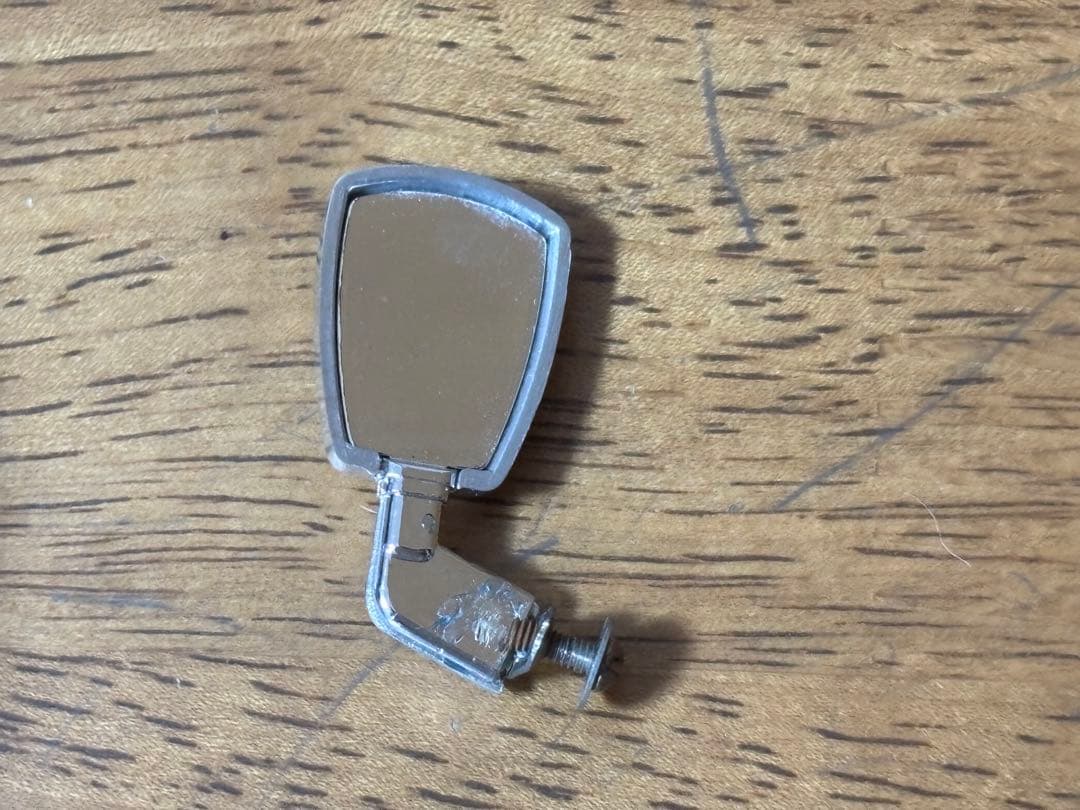 タミヤ　初代　トヨタ　ハイラックス 4WD ラジコンカー