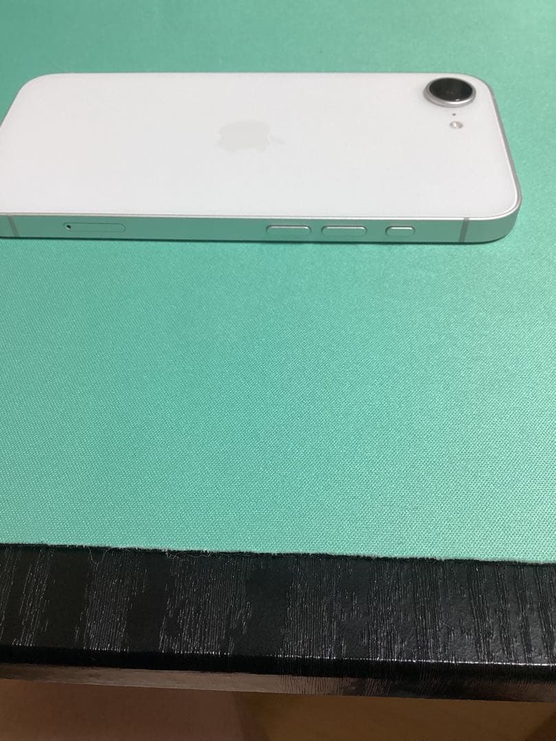 あ*こ様 iPhone16e 256GB 充電ケーブル無し