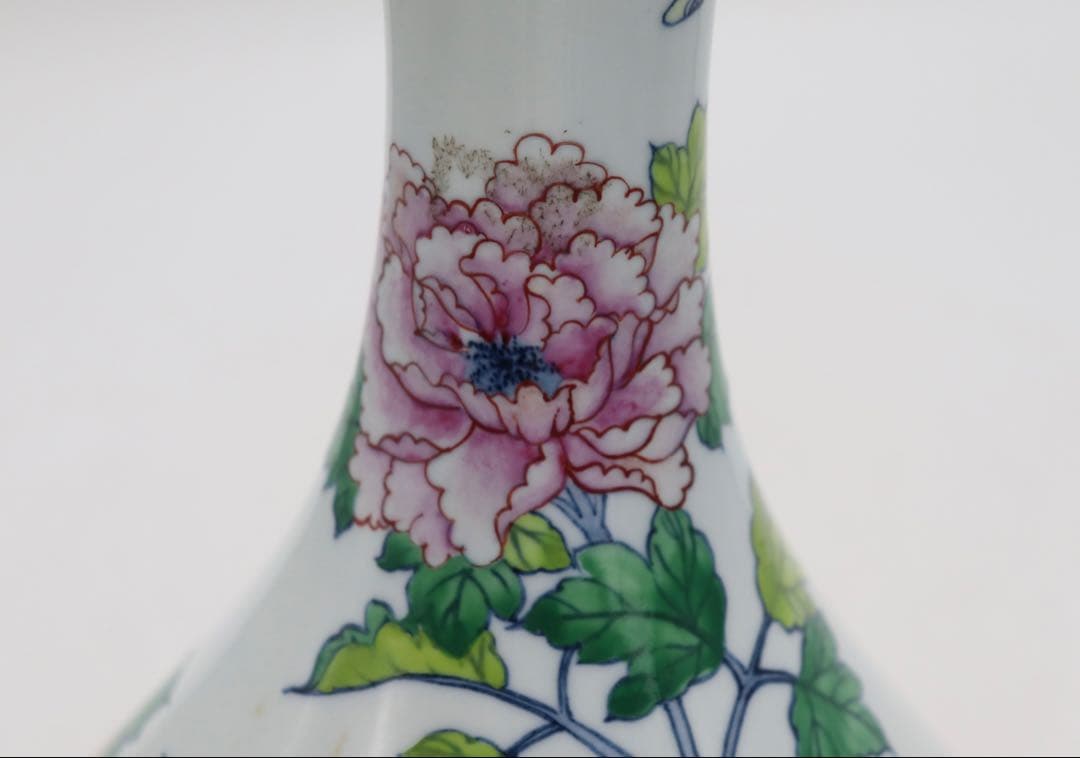 中国　とう彩　花卉紋蒜頭瓶　乾隆年製銘　送料込み250510