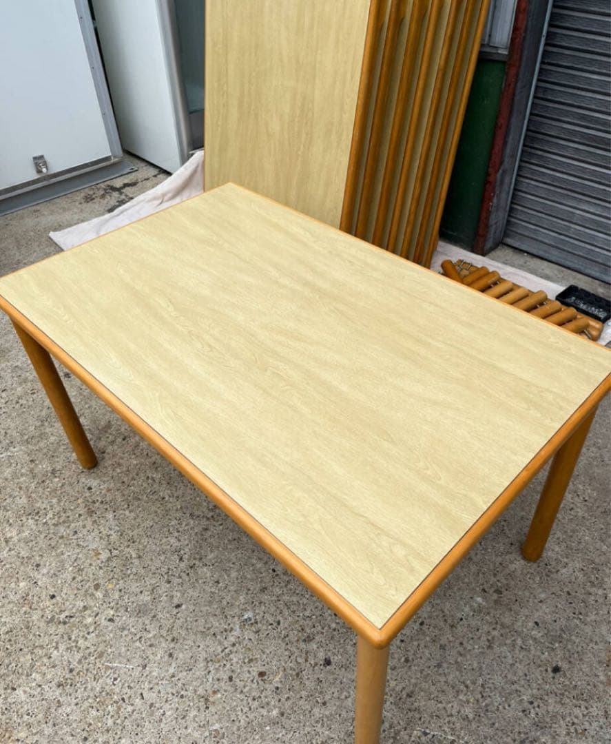 カリモク ダイニングテーブル 作業台 陳列台 台 店舗 テーブル 4台セット