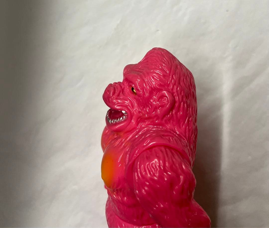 マルサン　ウルトラ怪獣シリーズ　ジャイアントゴリラ　復刻　ソフビ　ピンク