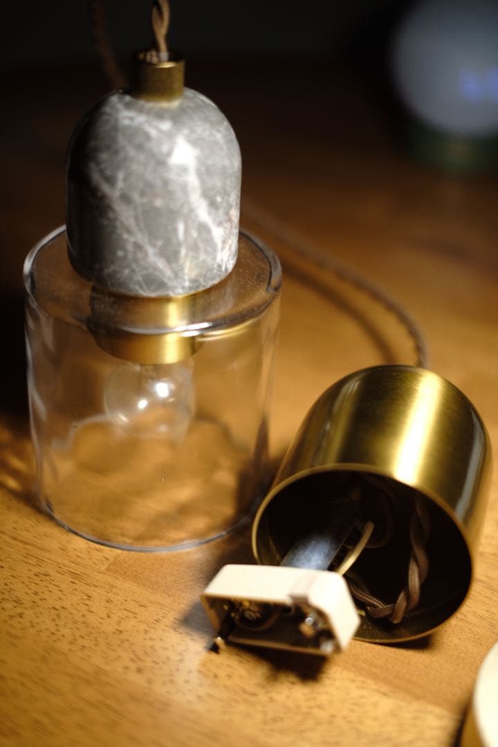 Glass × 大理石　香水瓶のような ガラス ペンダントライト