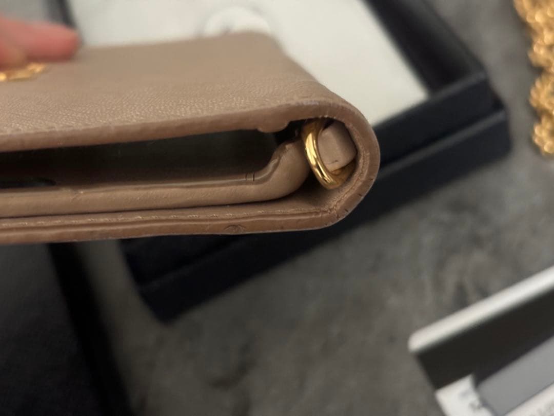 プラダ iPhone SE 手帳型カバー