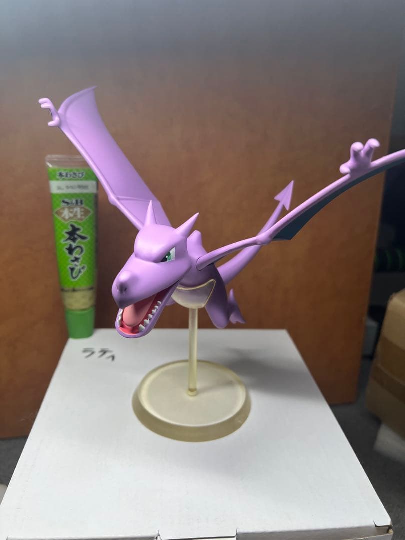 ポケモンスケールワールド　プテラ色違い