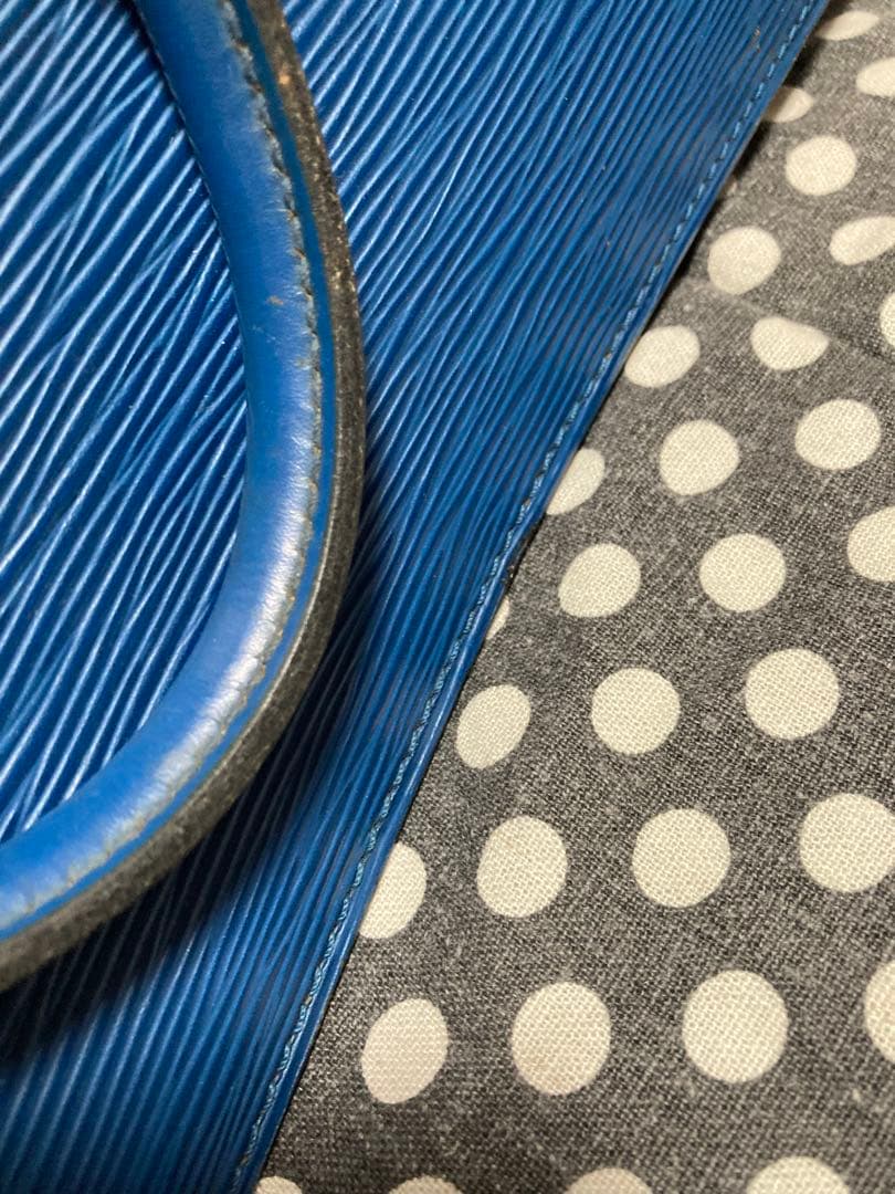 【LOUIS VUITTON】ハンドバッグ　サック トリアングル　エピ　ブルー