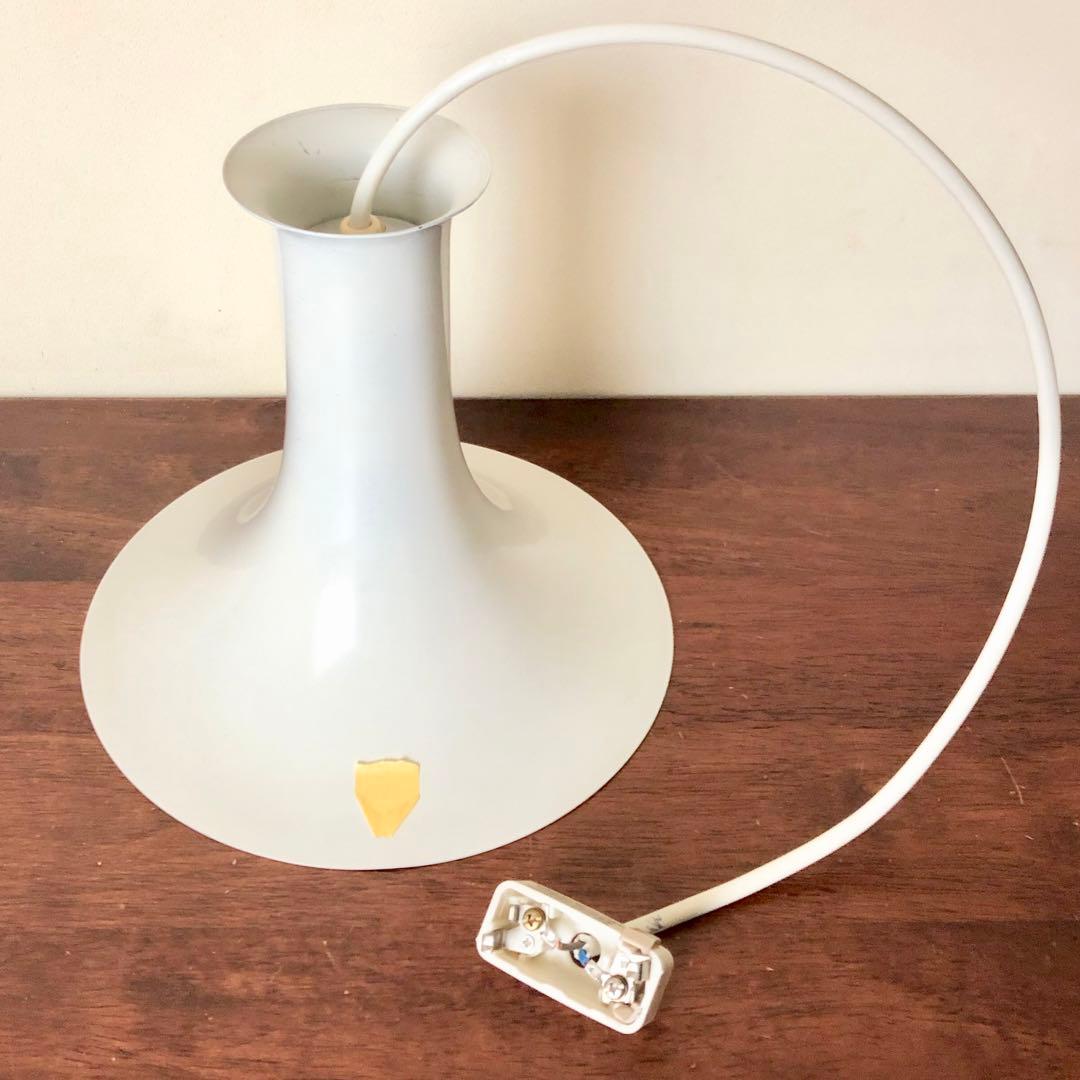 デンマーク　ビンテージ　ミルキーホワイト　ペンダントランプ