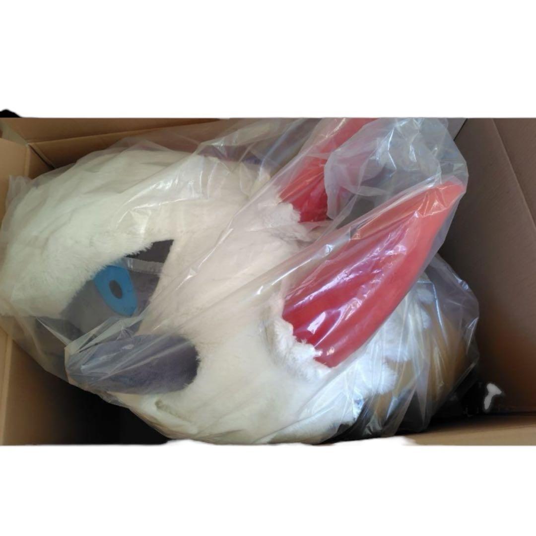 ポケモンセンター　等身大メラルバ　ぬいぐるみ