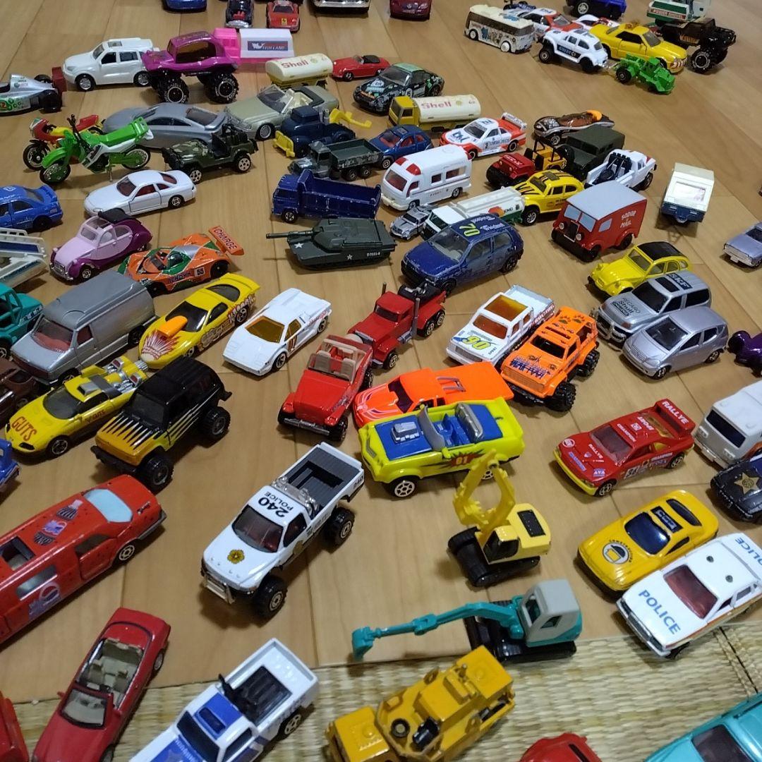 車　ヘリ　レースカー　ミニカー　いろいろ