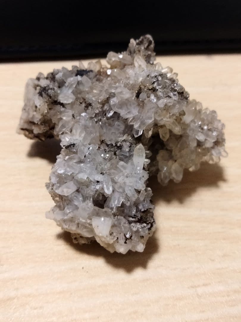 埼玉県秩父市中津川 秩父鉱山 橋掛沢　水晶クラスター 番号5