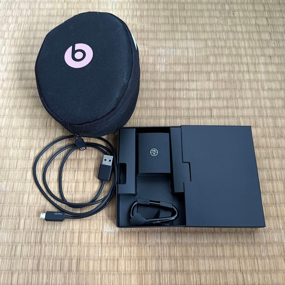 Beats Solo3 Wirelessヘッドフォン - ローズゴールド