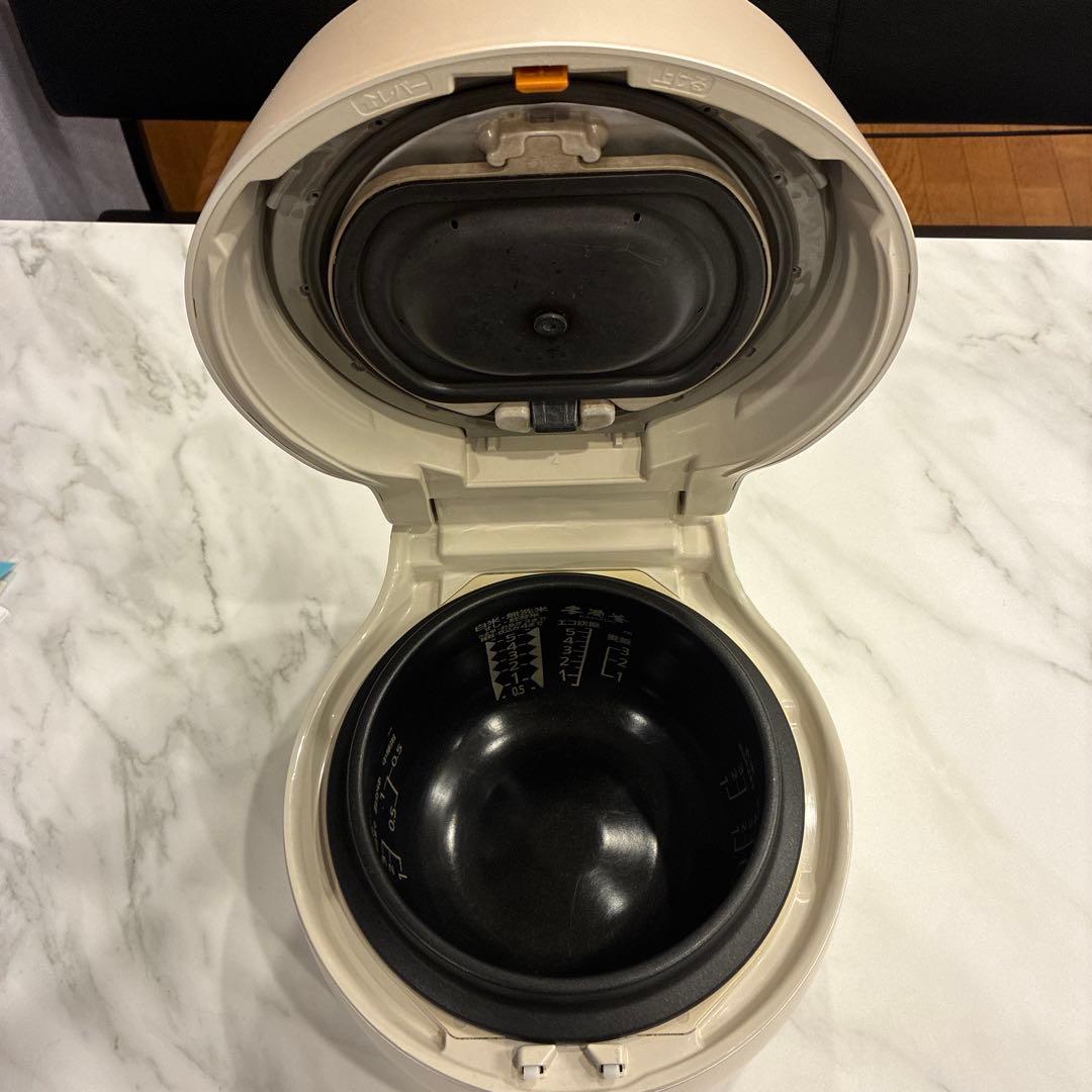 高級モデル　三菱炊飯器　本炭釜　KAMADO NJ-AW108-W（取説あり）