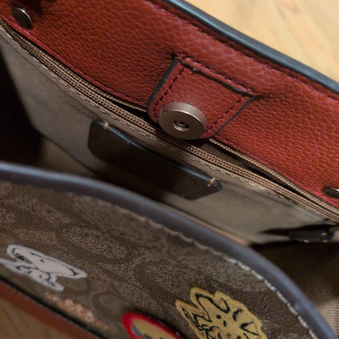 【美品】コーチスヌーピコラボデンプシートート22・シグネチャー キャンバスバッグ