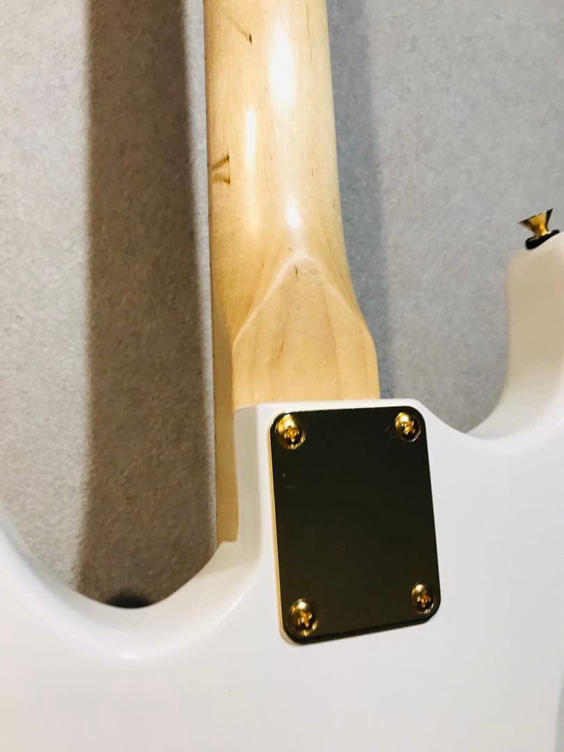 岡本さま　ボンジョビ　リッチーサンボラエレキギター