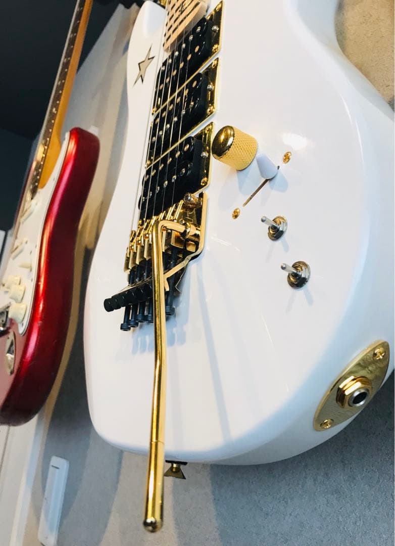 岡本さま　ボンジョビ　リッチーサンボラエレキギター