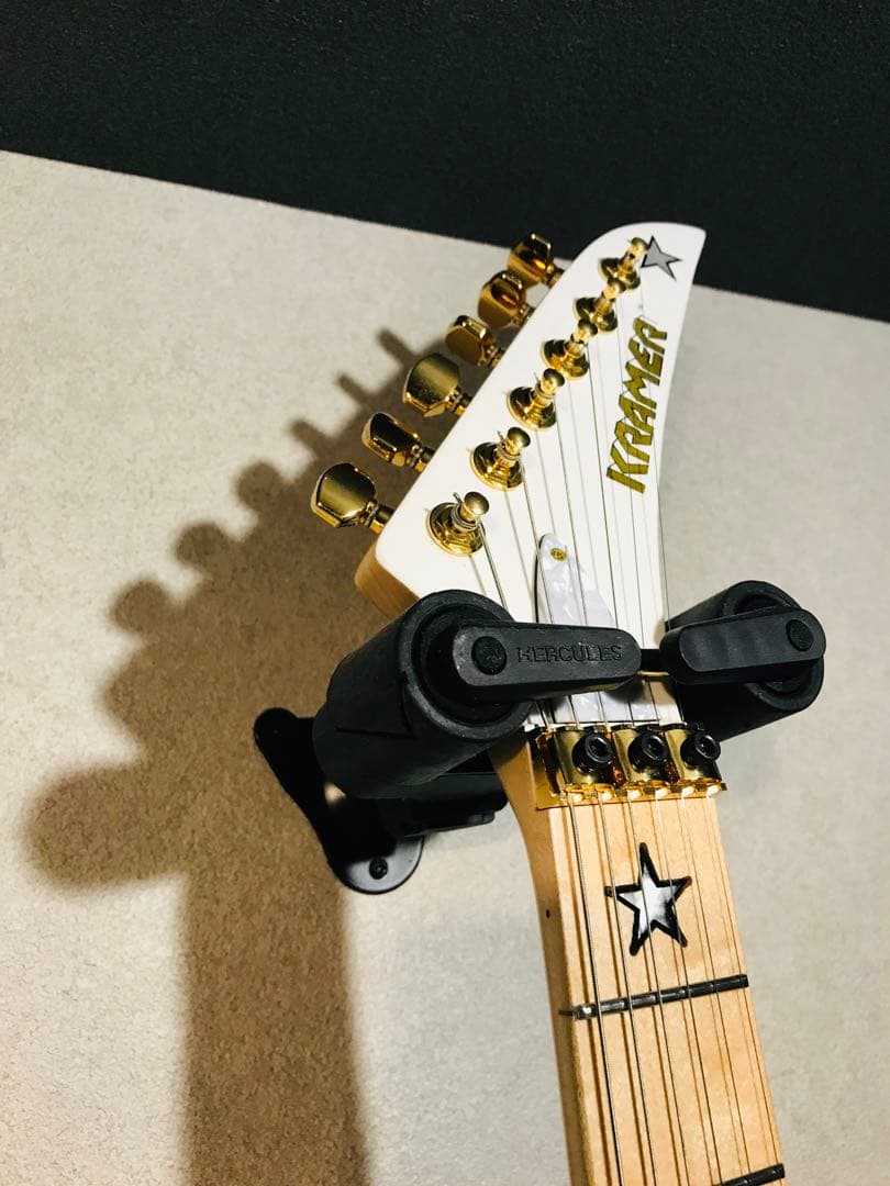 岡本さま　ボンジョビ　リッチーサンボラエレキギター