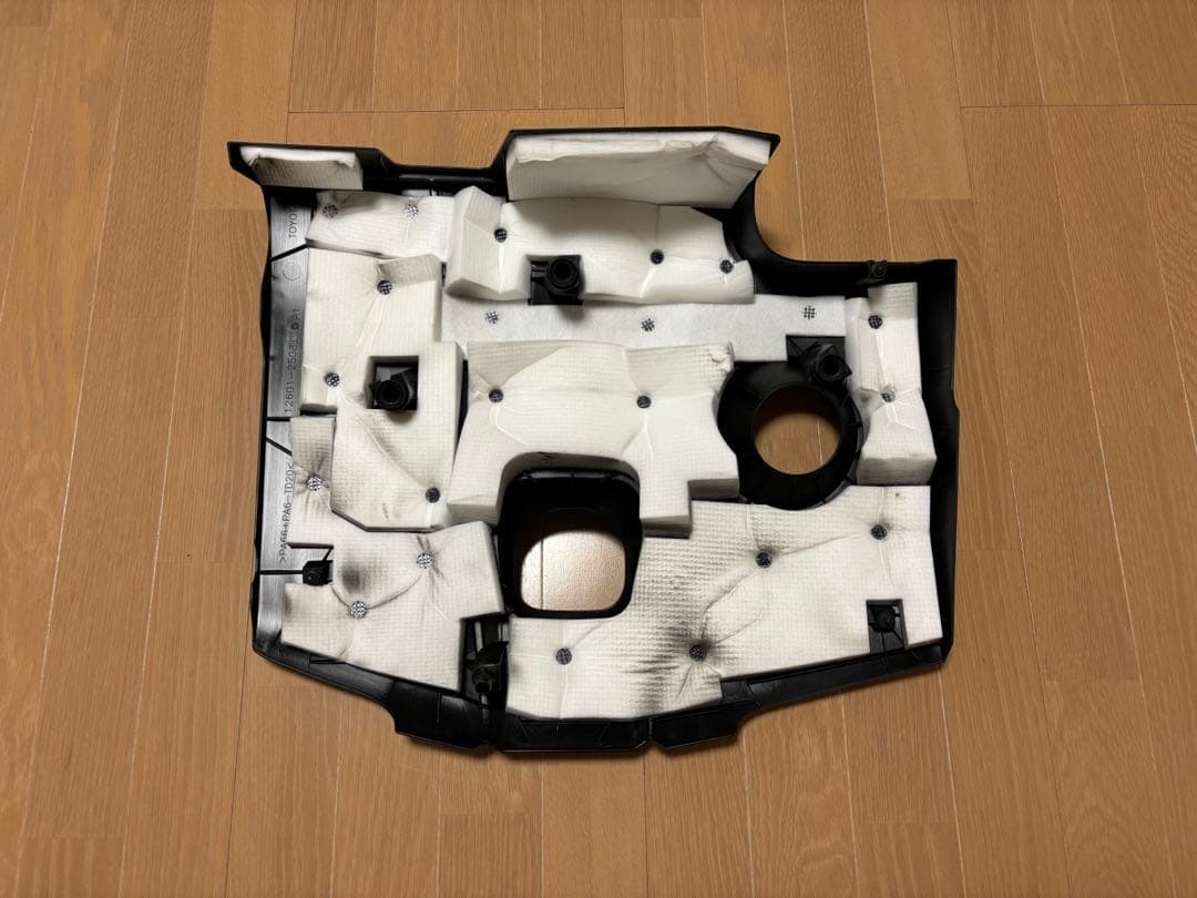 ソアリン　A25A-FXS エンジン化粧カバー