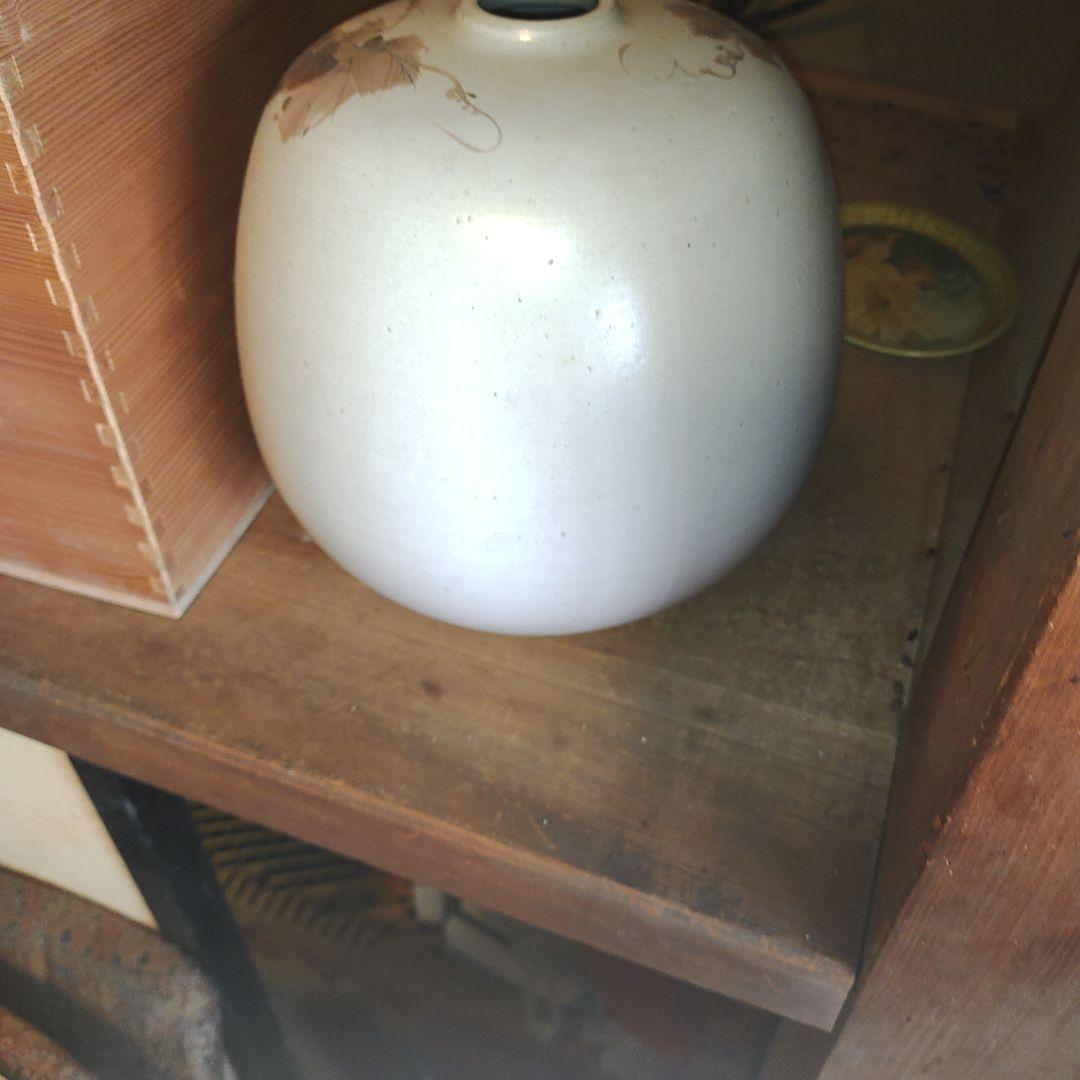 中村陶志人　外志人氏作【九谷焼】伝統工芸 陶志窯 葡萄 花瓶 花器 桐箱 色絵