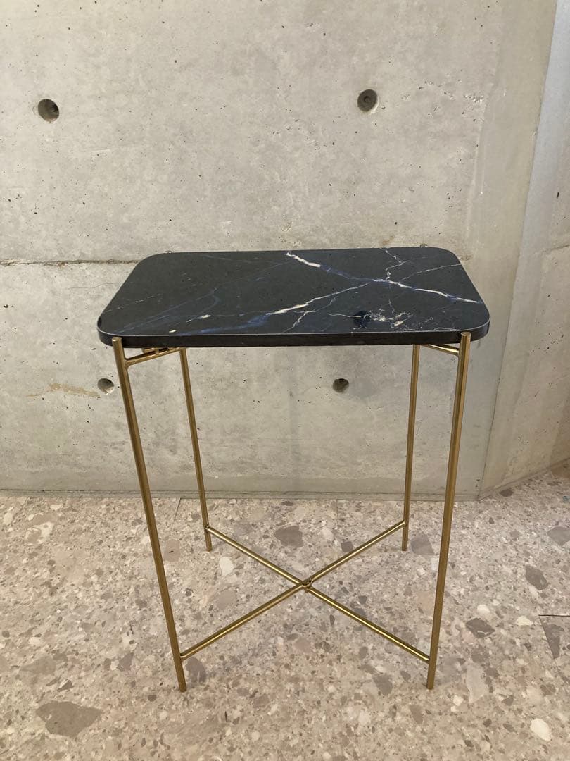 ZARA 大理石のマーブルサイドテーブル