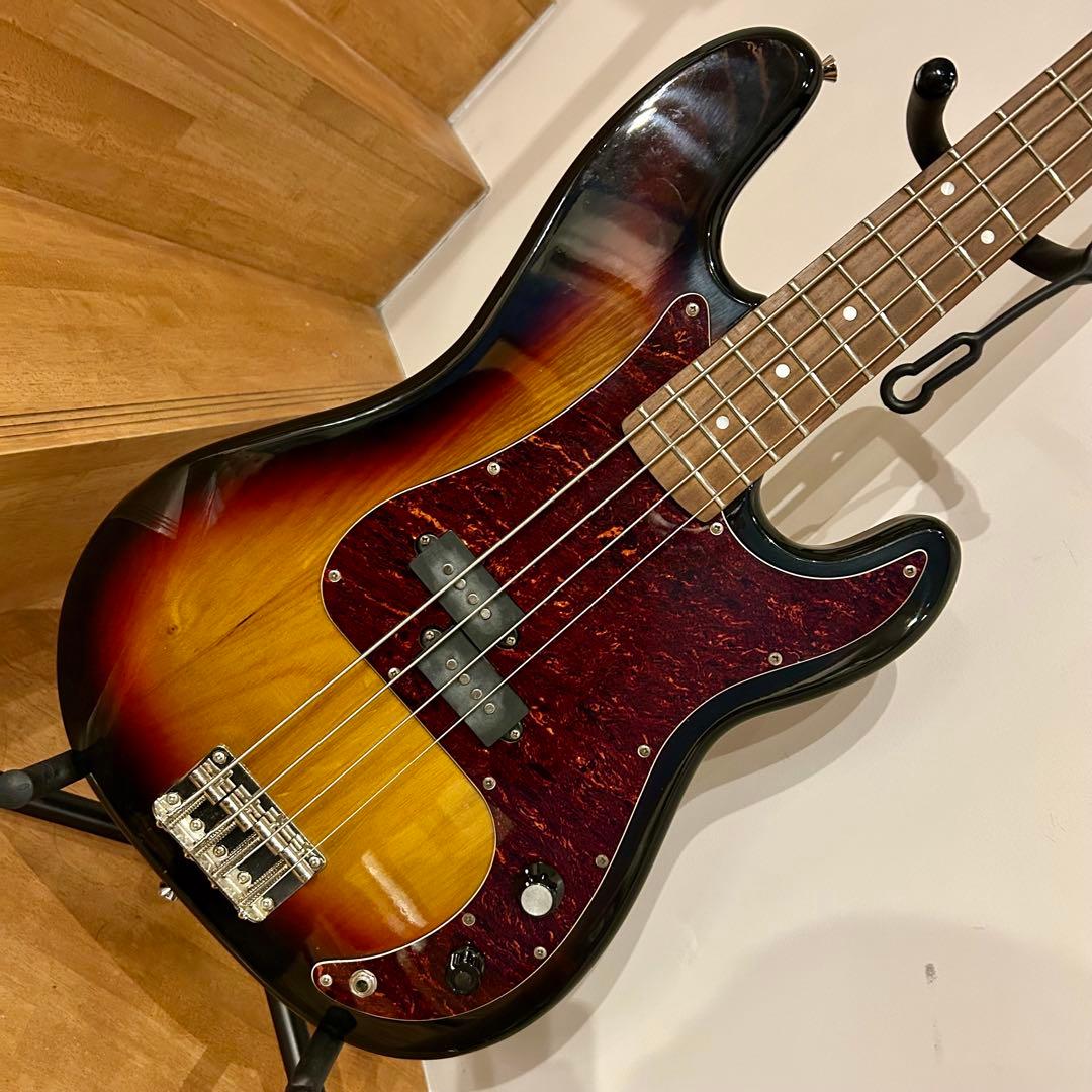 Smooth JAZZ.com プレシジョンベース　3トーンサンバースト