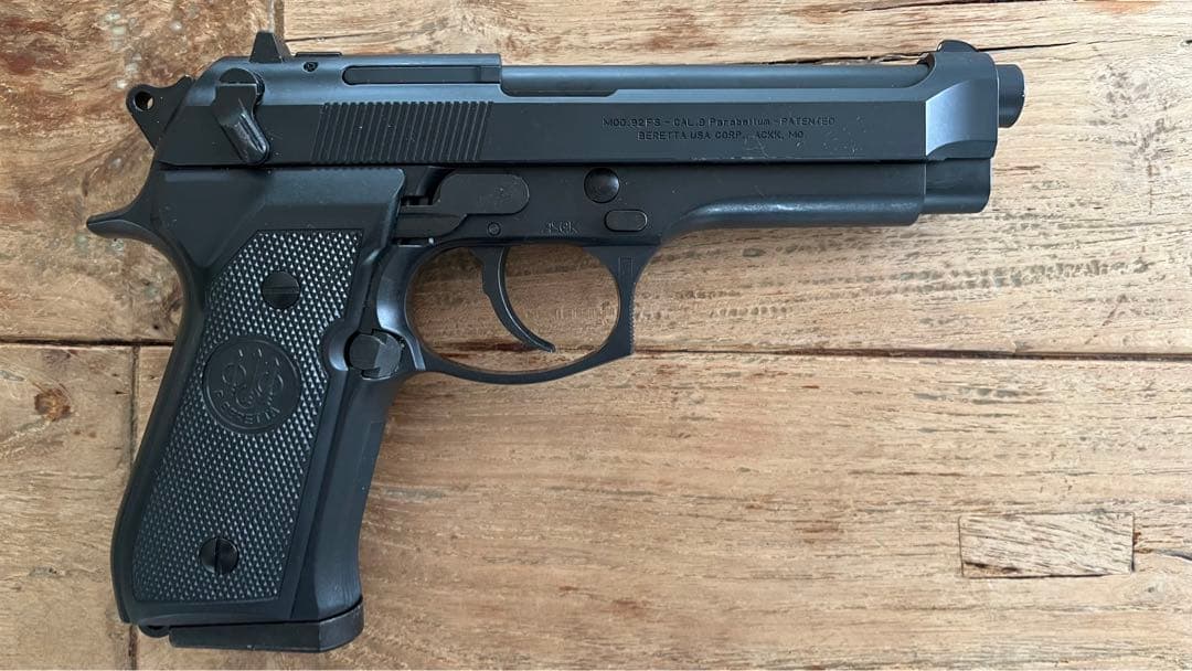 ウエスタンアームズ　ベレッタM92FS　ブローバックガスガン