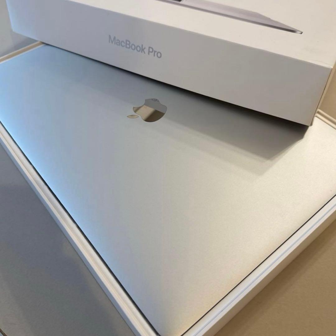 MacBook Pro 15インチ 2018 256GB 箱・充電器付き
