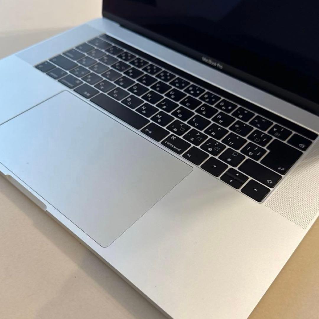 MacBook Pro 15インチ 2018 256GB 箱・充電器付き