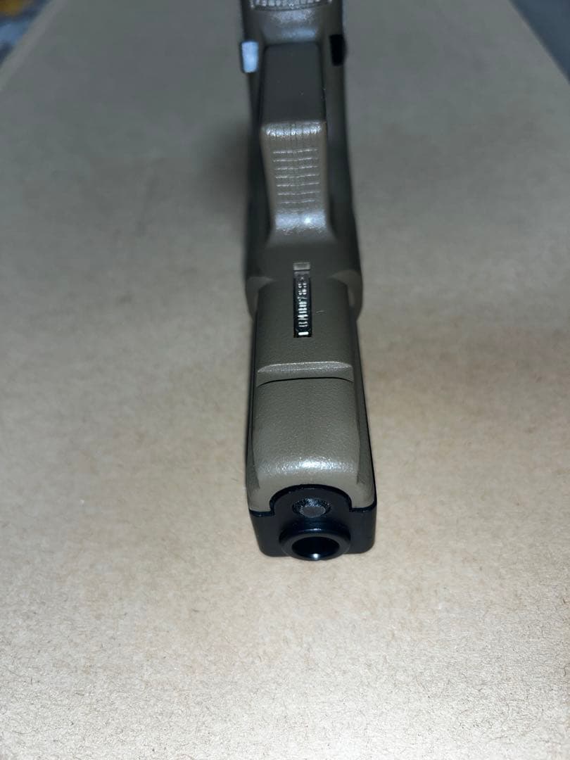 ガスガン　東京マルイ　G17カスタム　フラットダークアース　マガジン3本付き