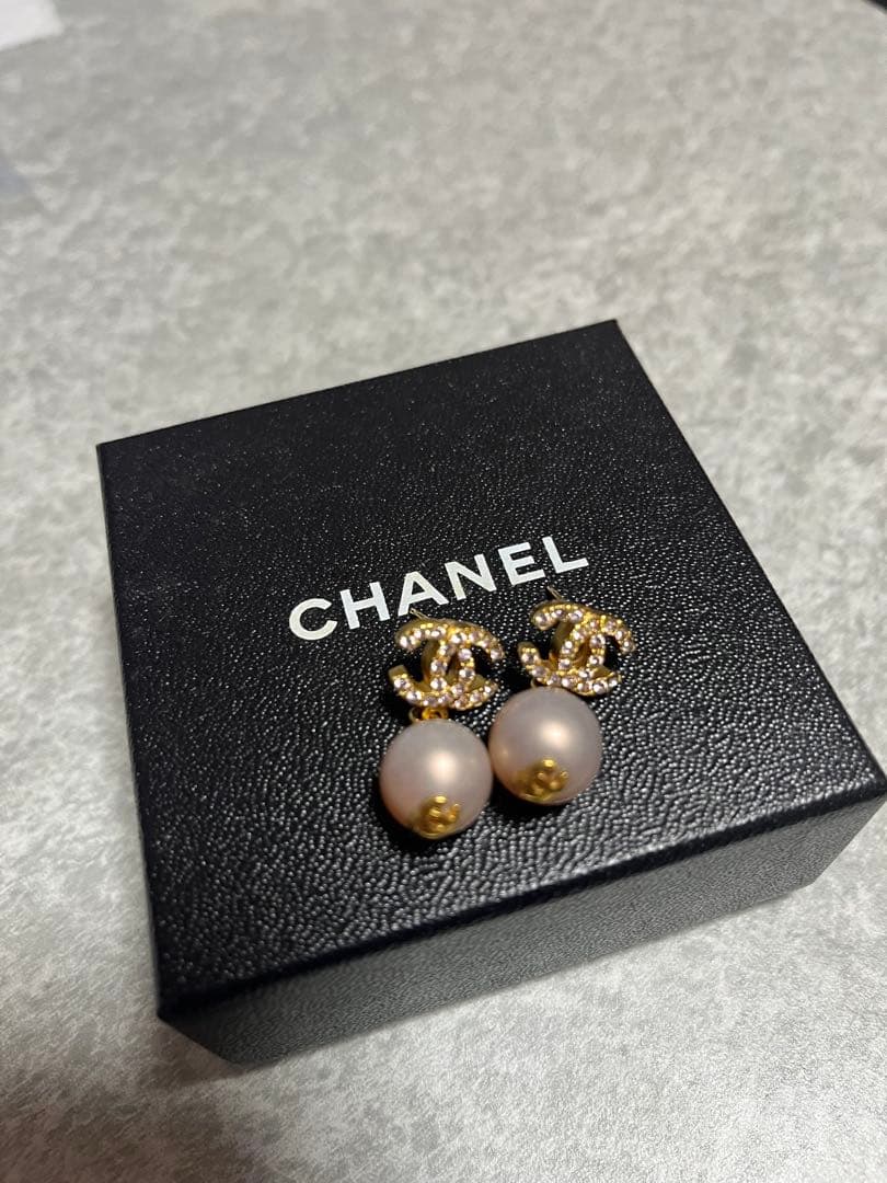 CHANEL ゴールド CCロゴ ピアス