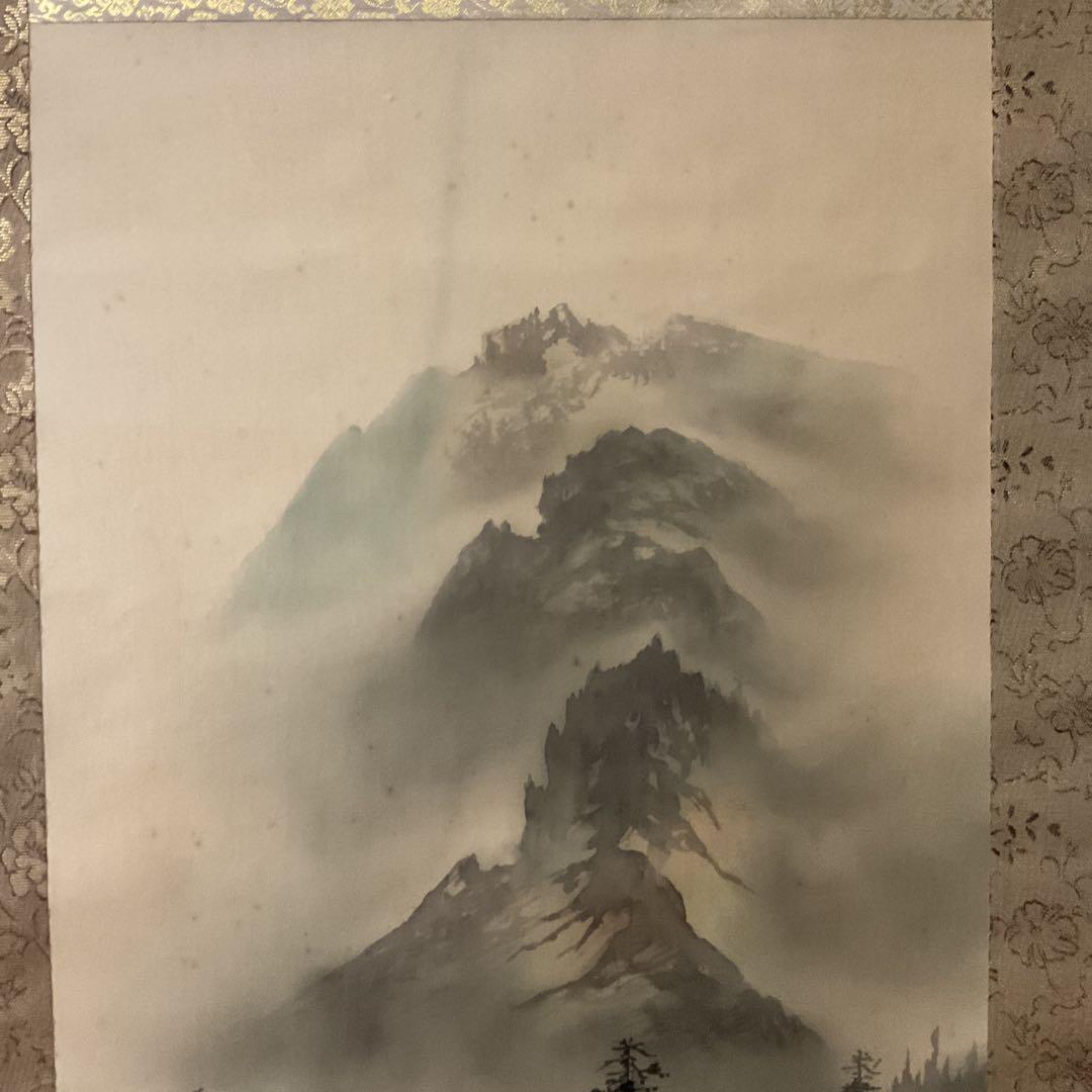 天龍筆 絹本彩色画山水図 桐共箱 タトウ箱付 肉筆画