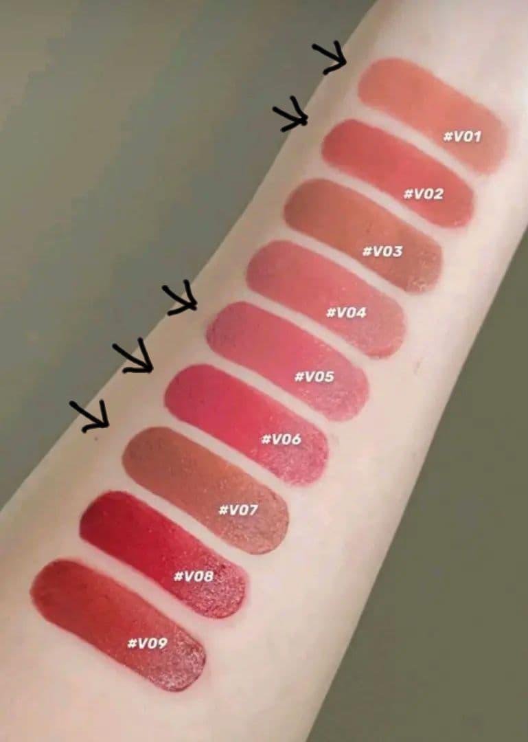 ストロベリーキューピッド リップ５点、鏡、チークとパフ、パウダーの９点