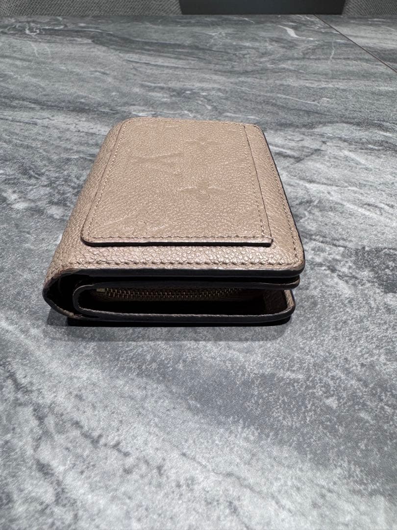 Louis Vuitton ポルトフォイユ　クレア　トゥルトレール　二つ折り財布