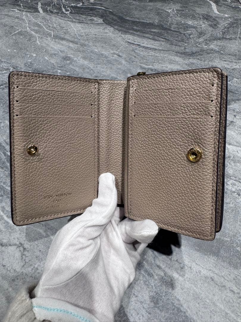Louis Vuitton ポルトフォイユ　クレア　トゥルトレール　二つ折り財布