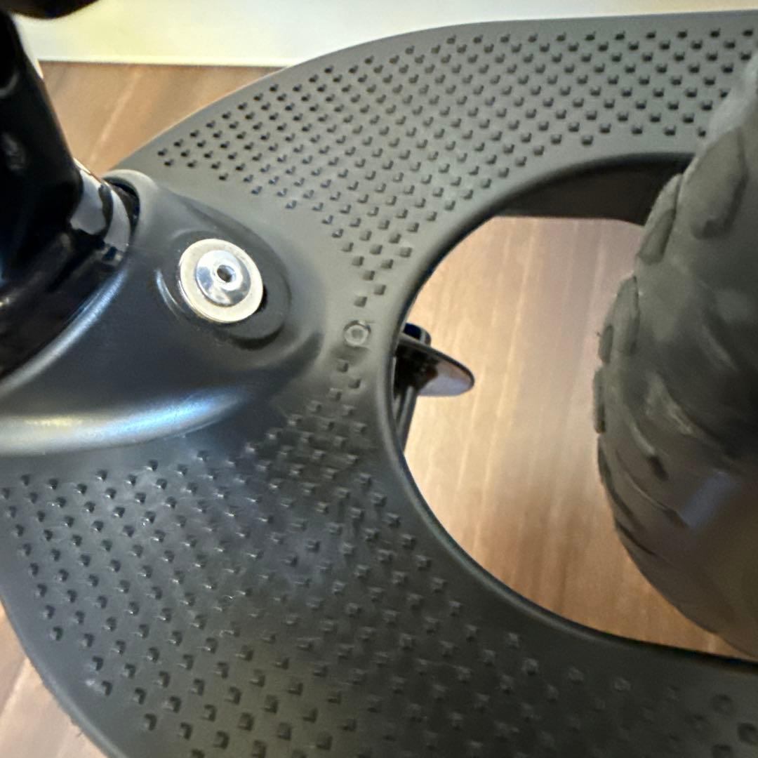 2025年 8月 STRIDER ストライダー スポーツモデル 12インチ