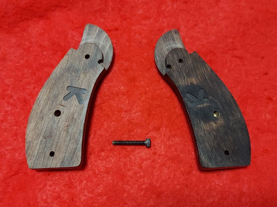 アルタモント　木製グリップ　S＆W　Kフレーム　　ラウンドバット　メダリオンレス