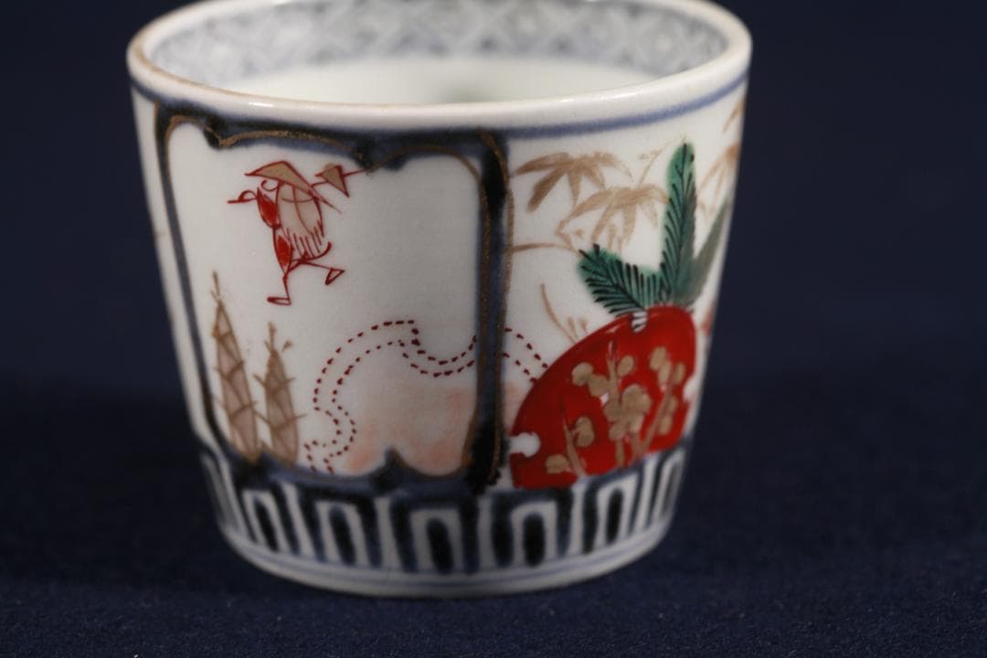 386　古伊万里色絵雪中筍興窓絵松竹梅図蕎麦猪口　無疵美品　江戸中期