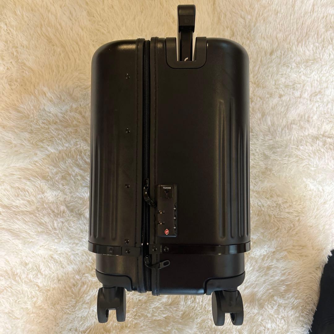 VELO 3段階可変式スーツケース 40〜72リットル　ブラック