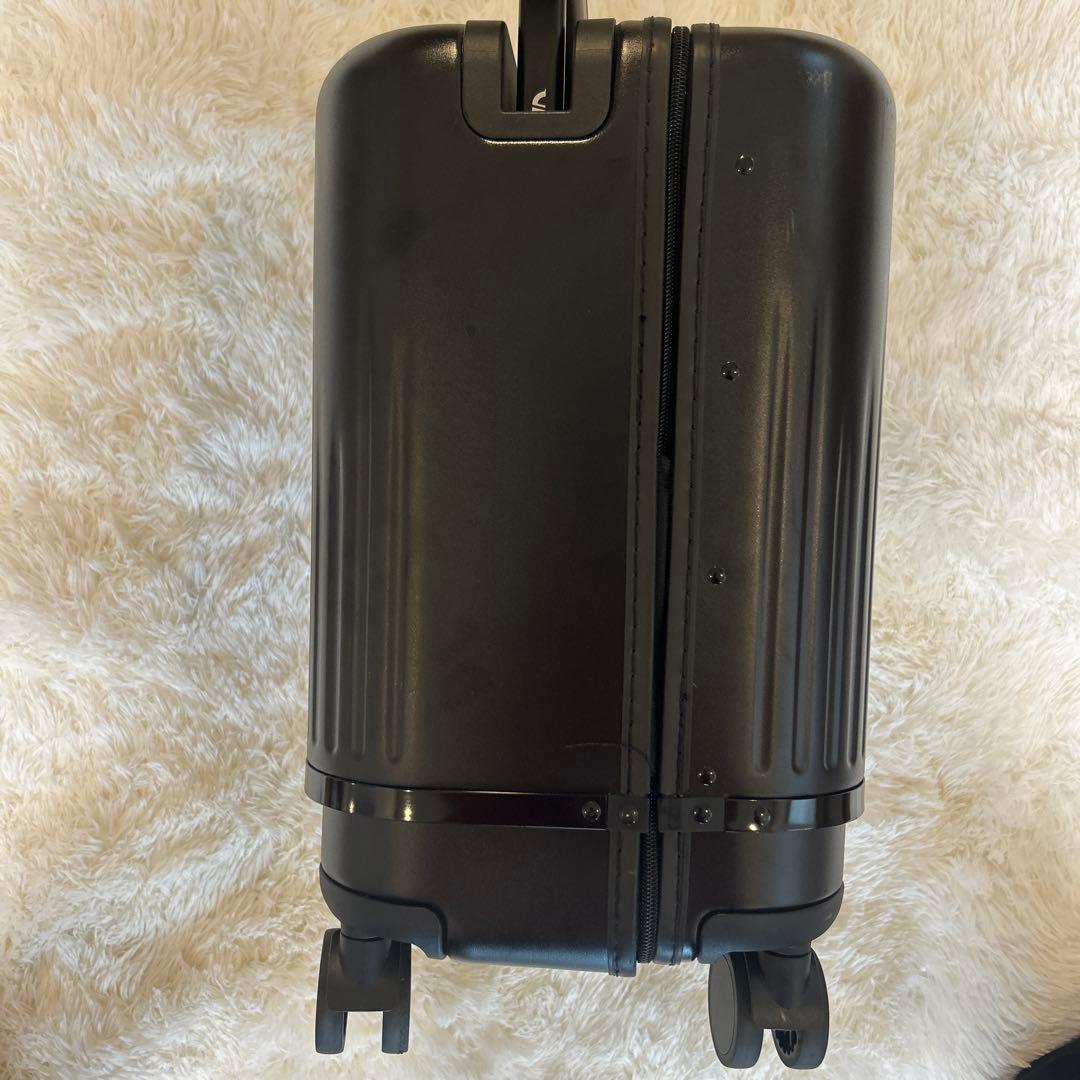 VELO 3段階可変式スーツケース 40〜72リットル　ブラック
