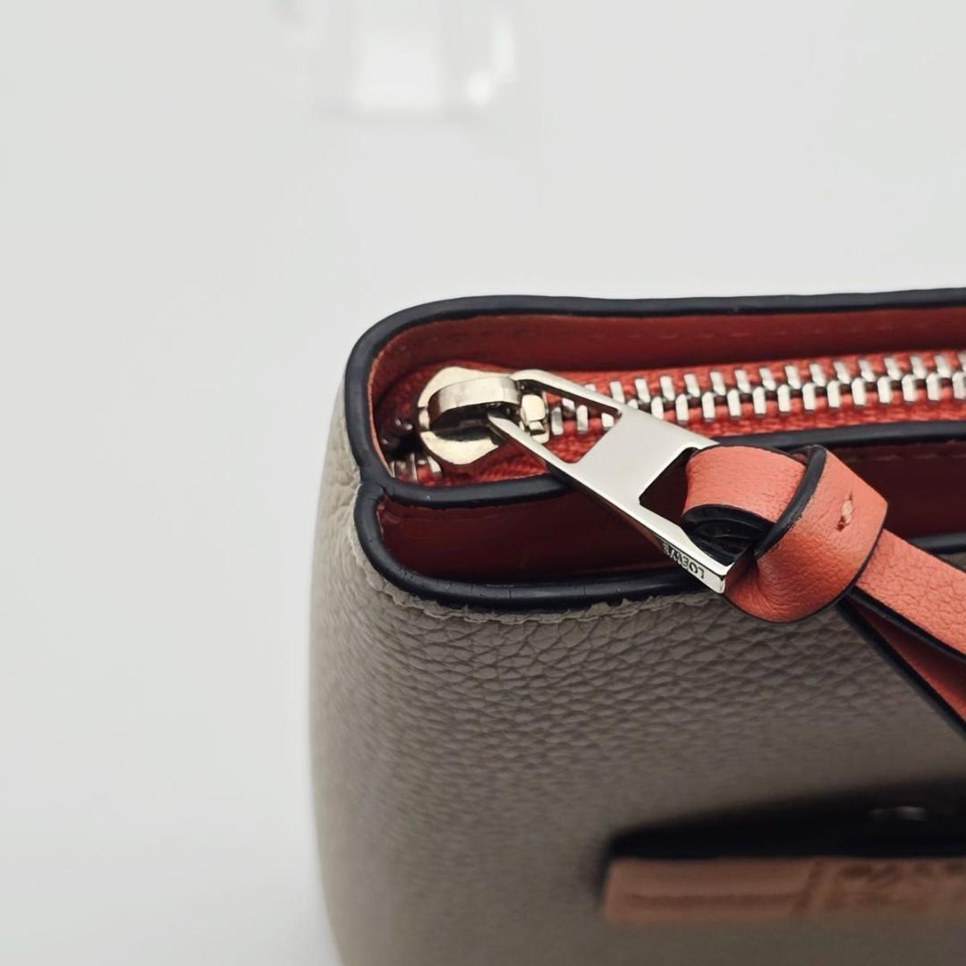 LOEWE ロエベ トライフォールド コンパクトウォレット 二つ折 アナグラム.